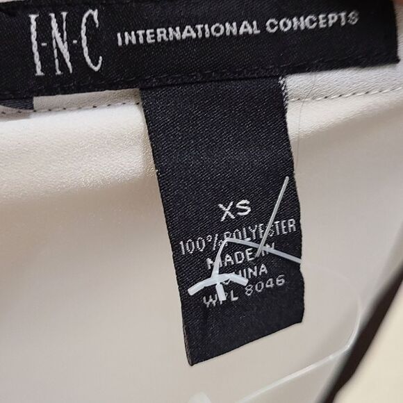 INC White Cold Shoulder Top size XS - Picture 6 of 6